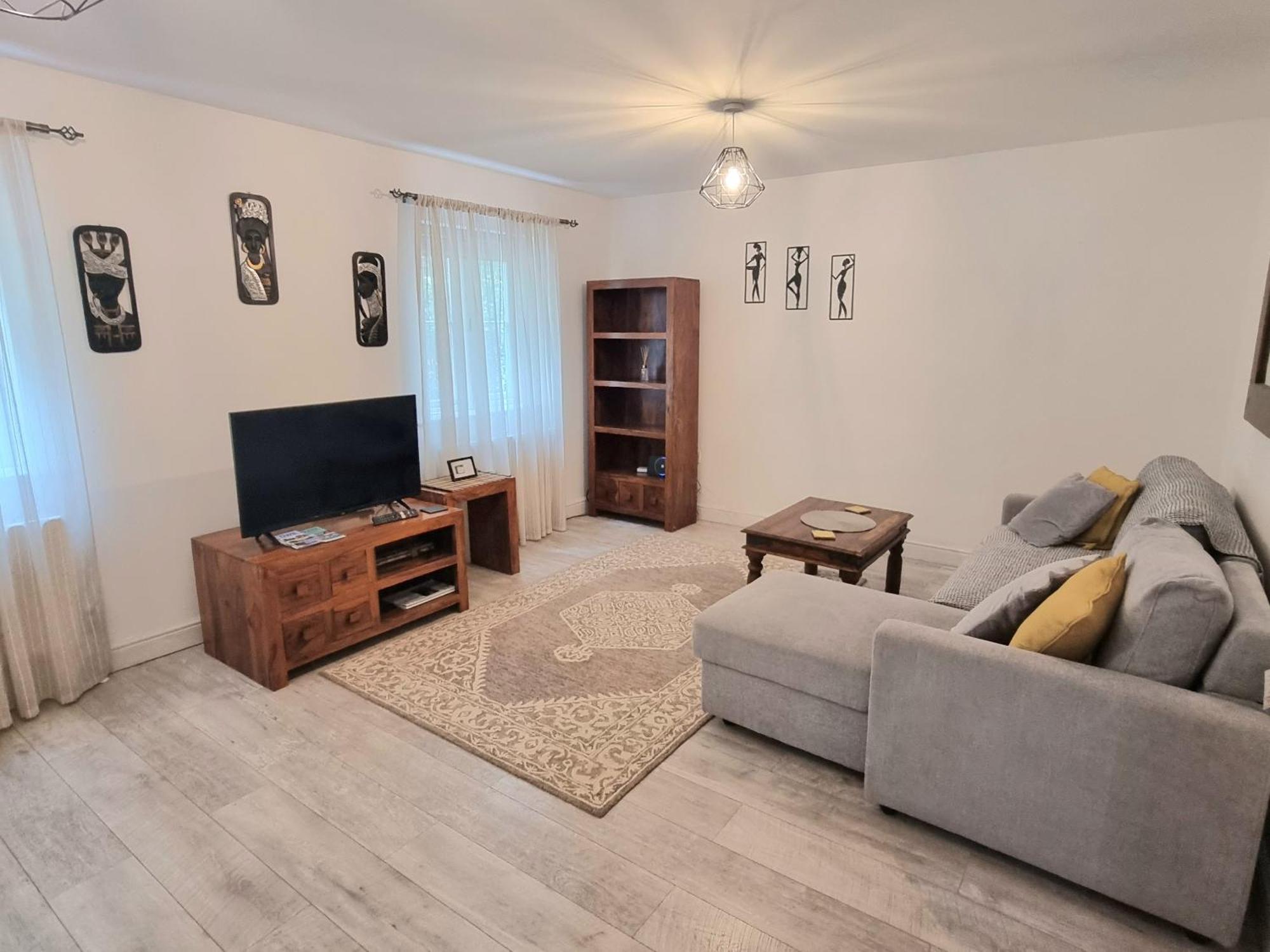 Spacious Two Bedroom Apartment With One Parking Space Тейм Екстер'єр фото