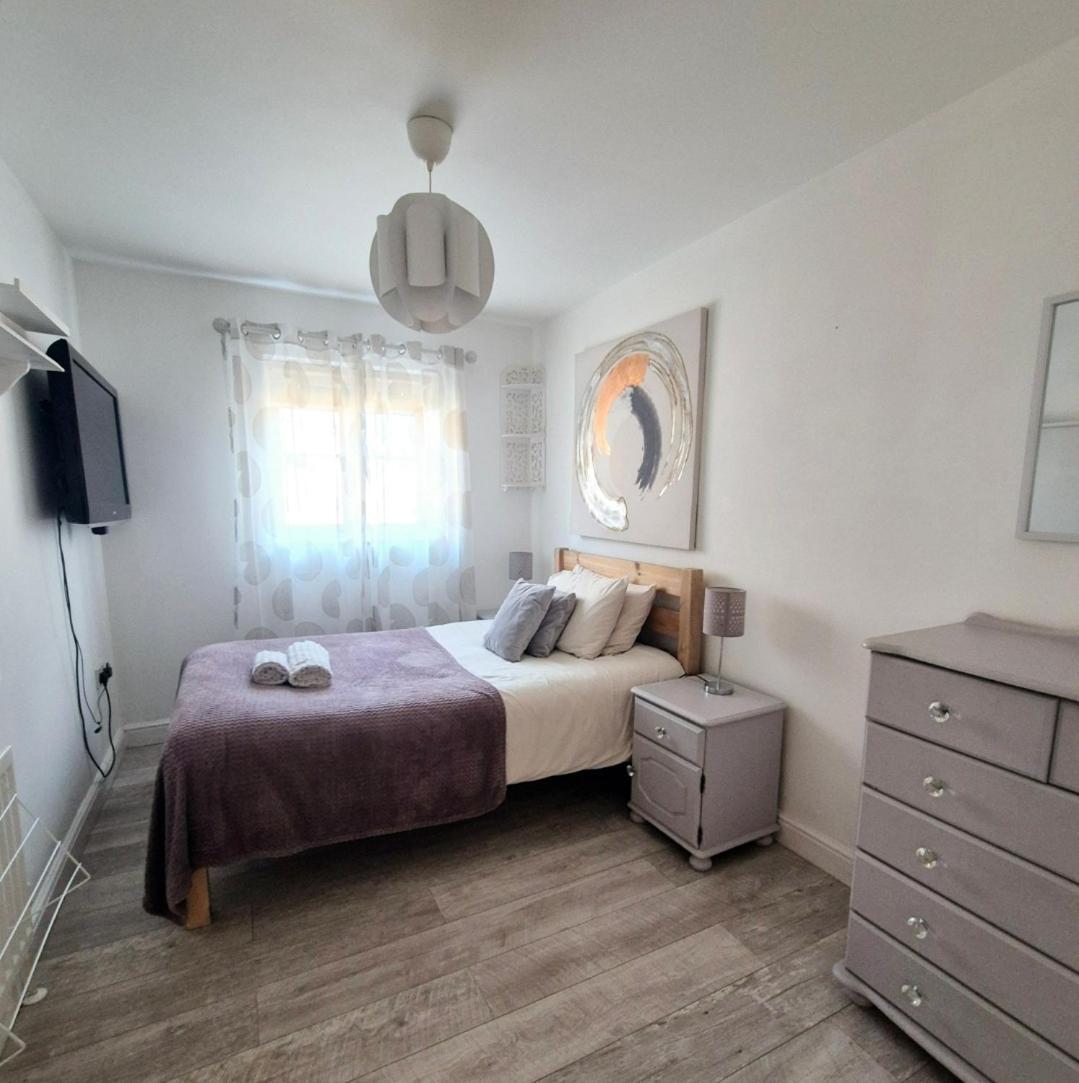 Spacious Two Bedroom Apartment With One Parking Space Тейм Екстер'єр фото
